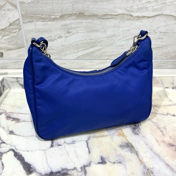 ❌SOLD❌Authentic Prada Re-edition 2005 Small Nylon Bag. - Picture 7 of 13